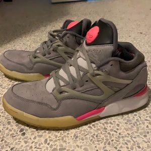 Reebok Omni glow in the dark shoe!!!